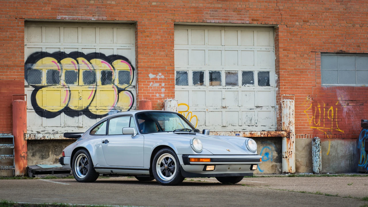 1987 Porsche 911 Carrera 3.2 - Image 9 of 31