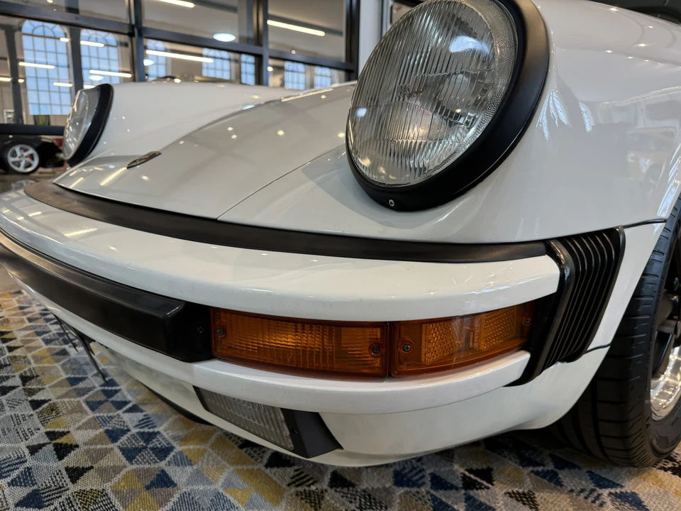 1987 Porsche 911 Carrera 3.2 - Image 26 of 31