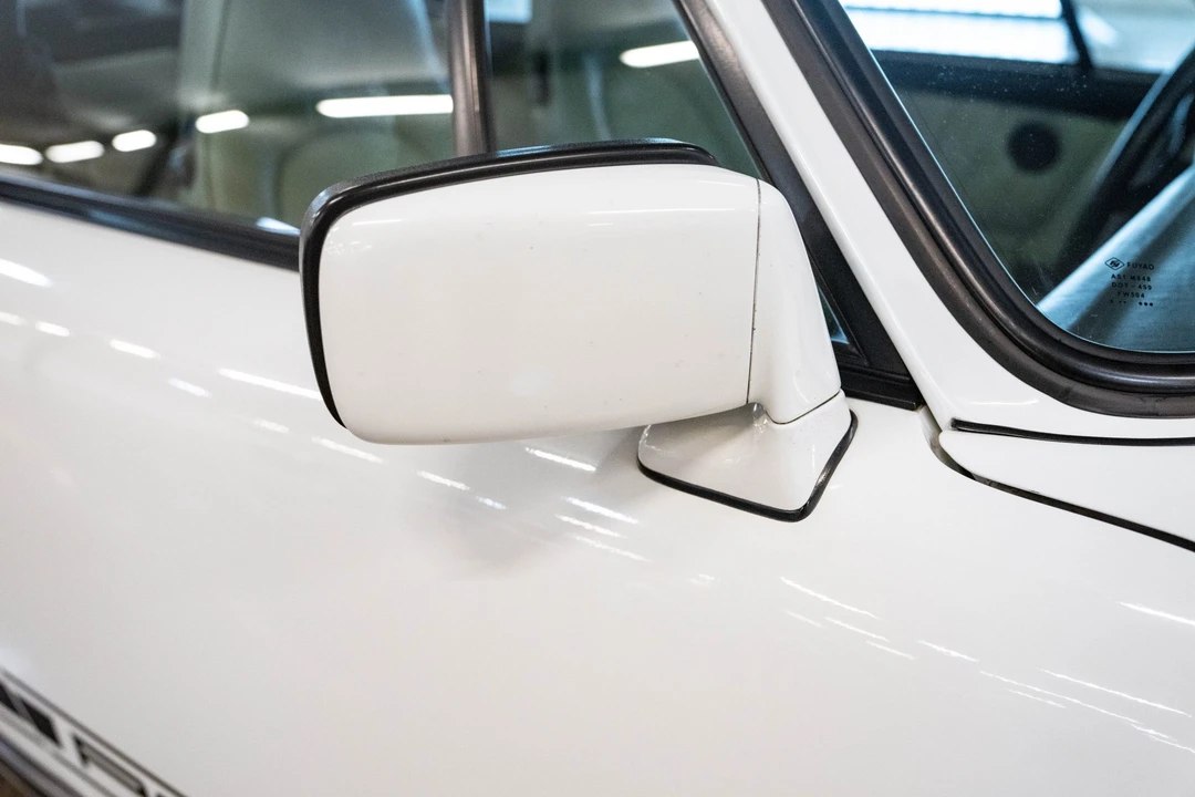 1987 Porsche 911 Carrera 3.2 - Image 27 of 31