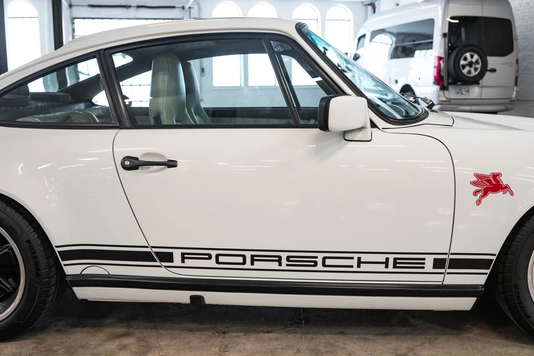 1987 Porsche 911 Carrera 3.2 - Image 13 of 31