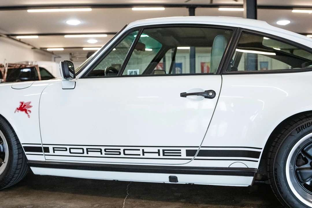 1987 Porsche 911 Carrera 3.2 - Image 10 of 31
