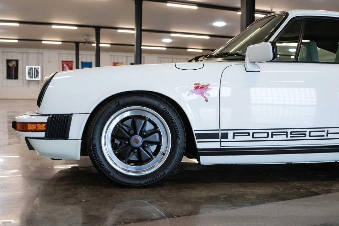 1987 Porsche 911 Carrera 3.2 - Image 9 of 31