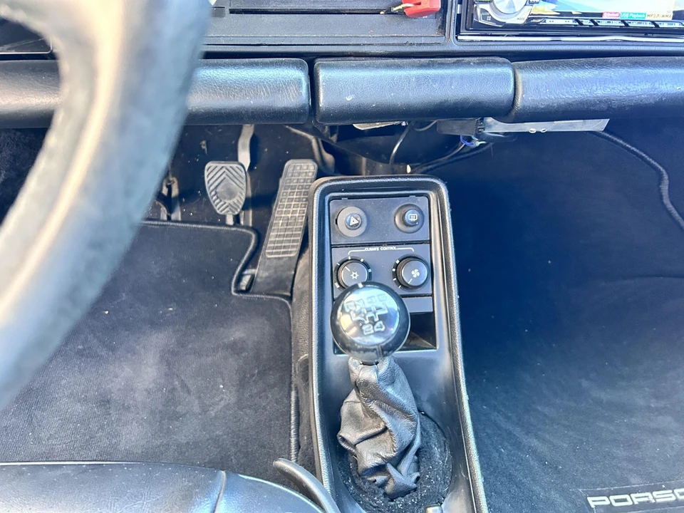 1987 Porsche 911 Carrera 3.2 - Image 29 of 31