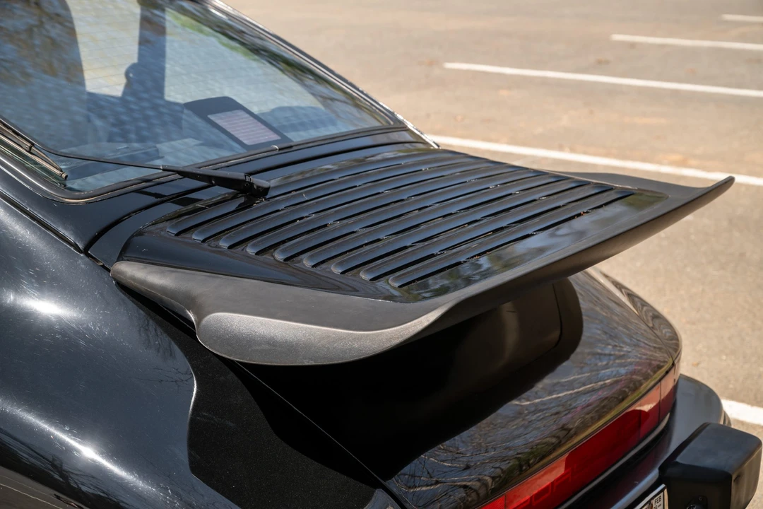 1987 Porsche 911 Carrera 3.2 - Image 25 of 31