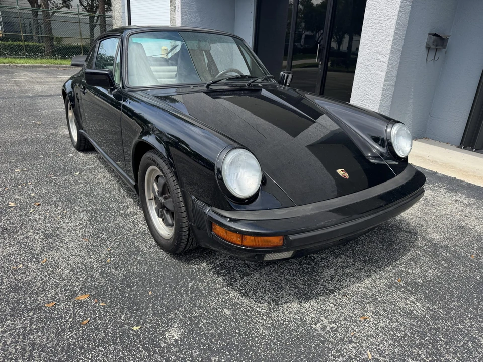 1987 Porsche 911 Carrera 3.2 - Image 2 of 31