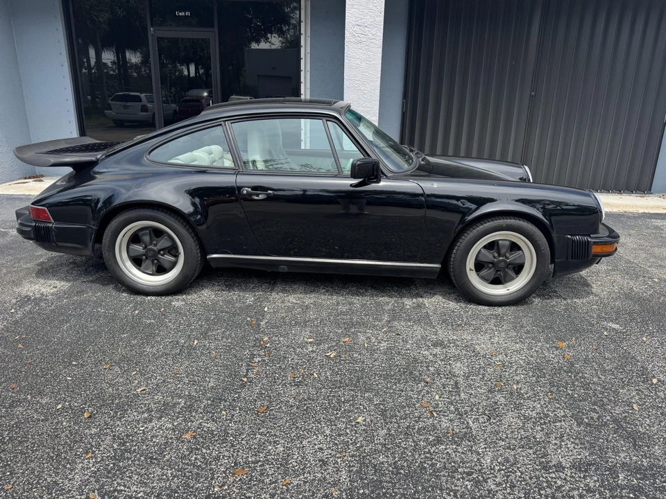 1987 Porsche 911 Carrera 3.2 - Image 3 of 31