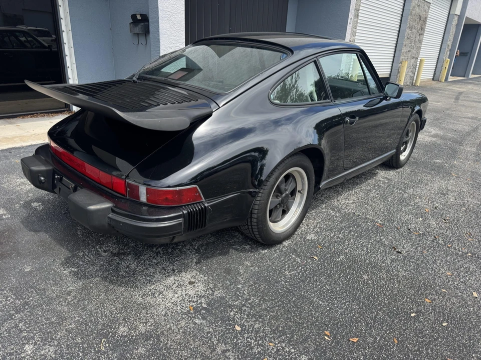 1987 Porsche 911 Carrera 3.2 - Image 4 of 31