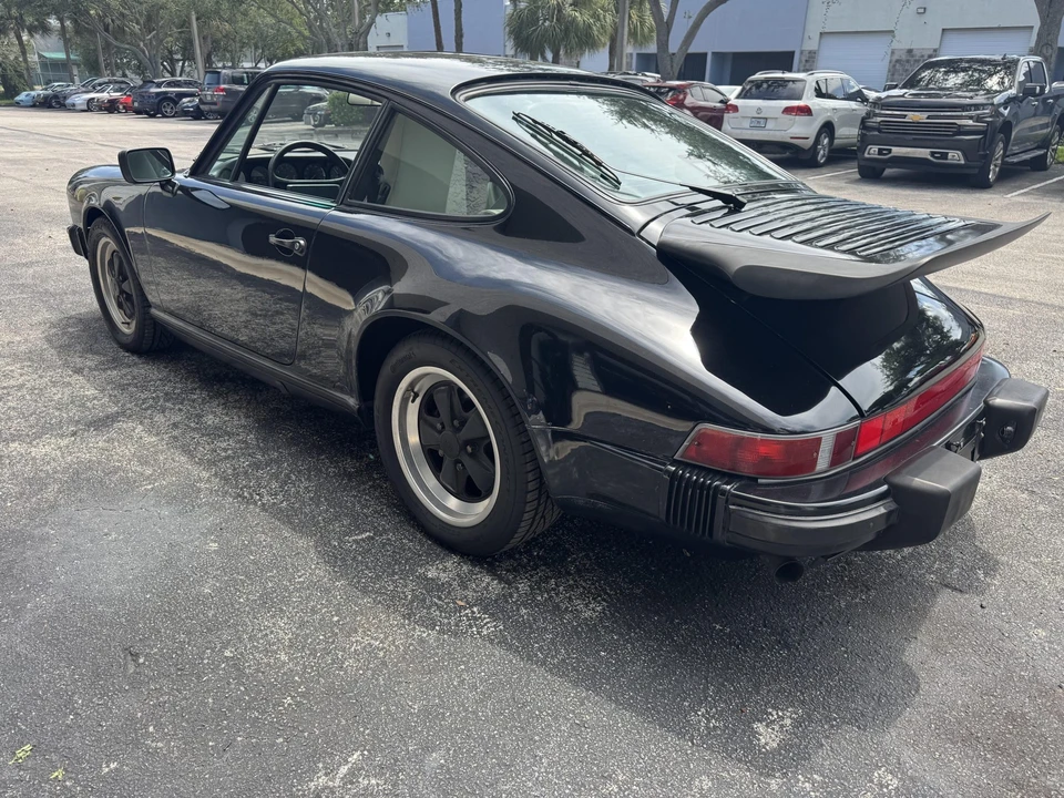 1987 Porsche 911 Carrera 3.2 - Image 6 of 31