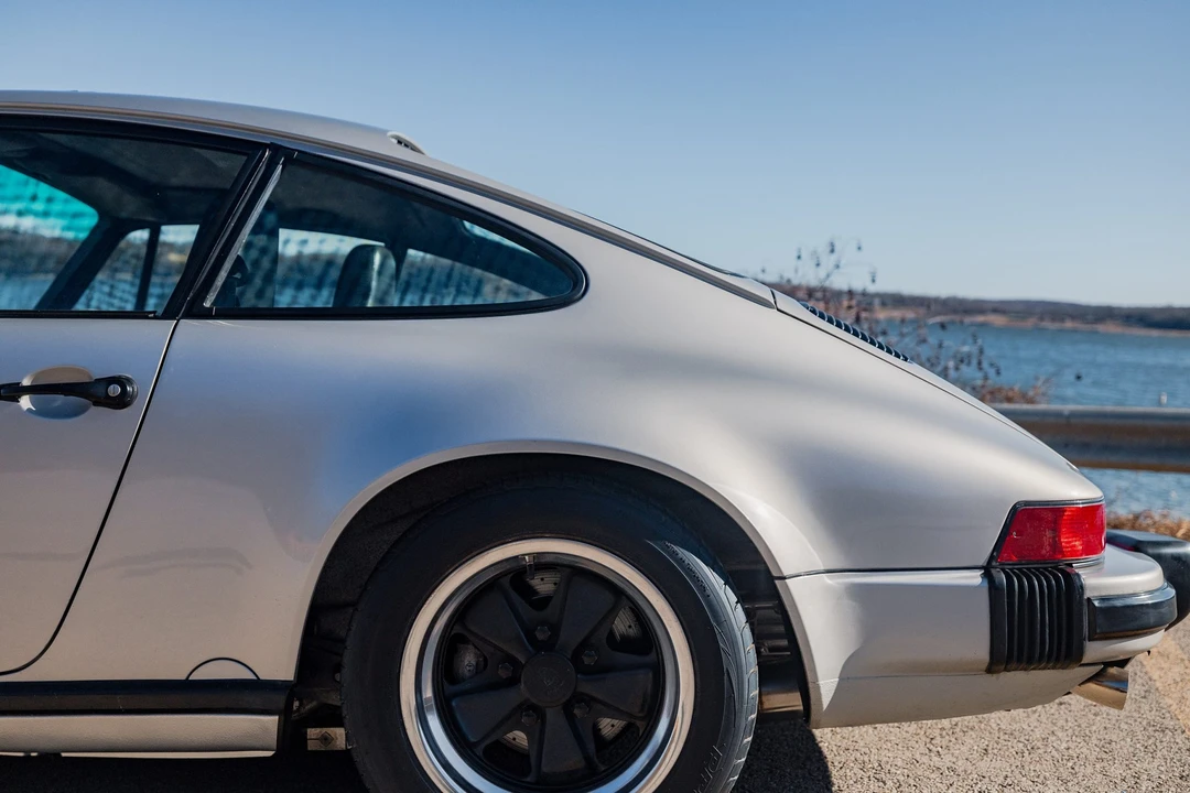 1987 Porsche 911 Carrera 3.2 - Image 28 of 31