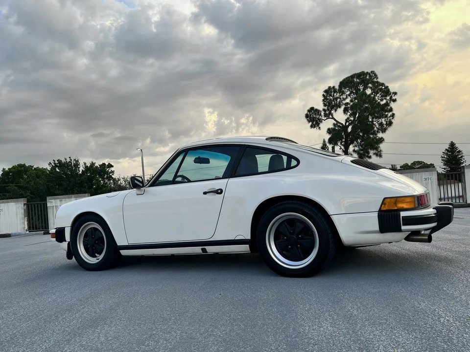 1987 Porsche 911 Carrera 3.2 - Image 12 of 31