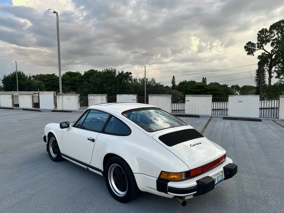 1987 Porsche 911 Carrera 3.2 - Image 16 of 31