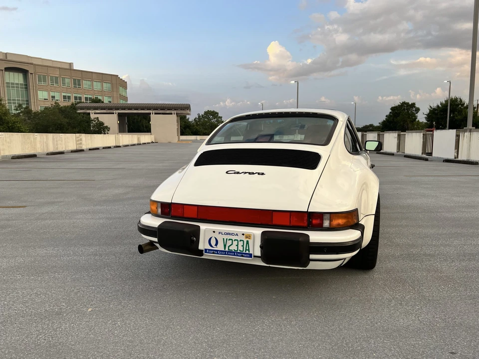1987 Porsche 911 Carrera 3.2 - Image 25 of 31