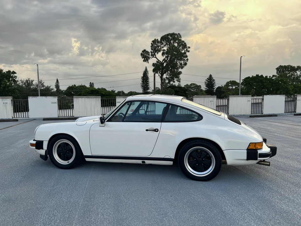 1987 Porsche 911 Carrera 3.2 - Image 10 of 31
