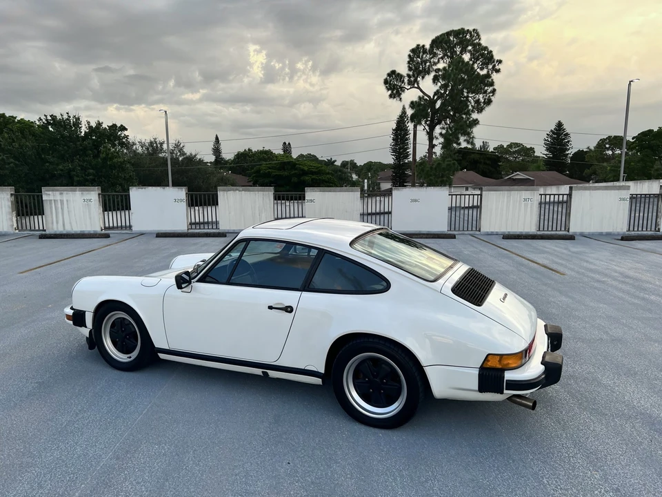 1987 Porsche 911 Carrera 3.2 - Image 14 of 31