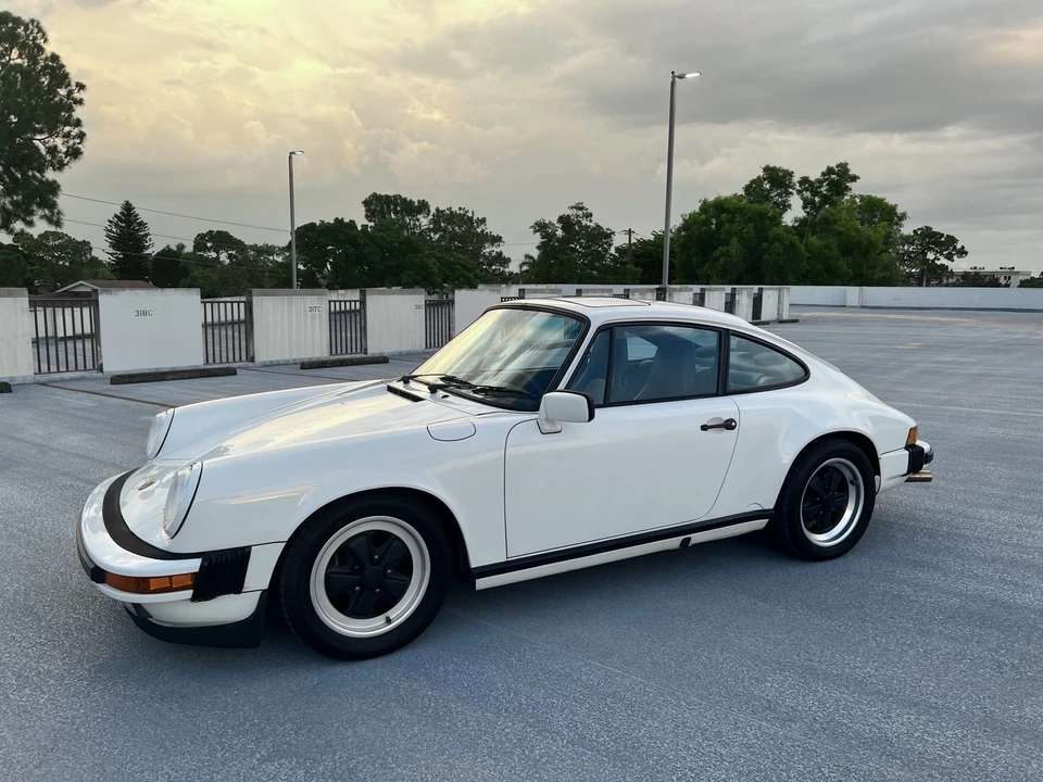 1987 Porsche 911 Carrera 3.2 - Image 5 of 31