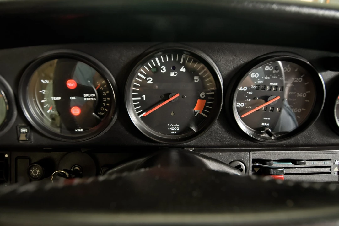 1987 Porsche 911 Carrera 3.2 - Image 27 of 31