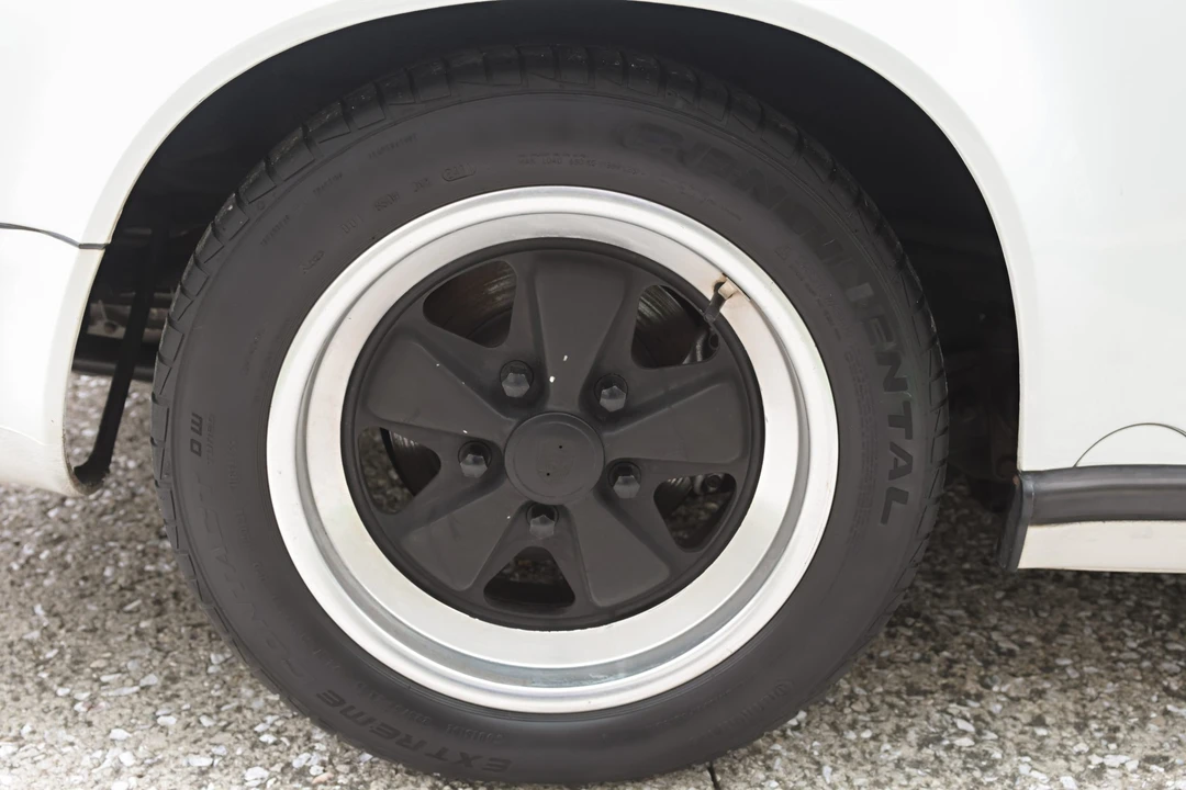 1987 Porsche 911 Carrera 3.2 - Image 24 of 31
