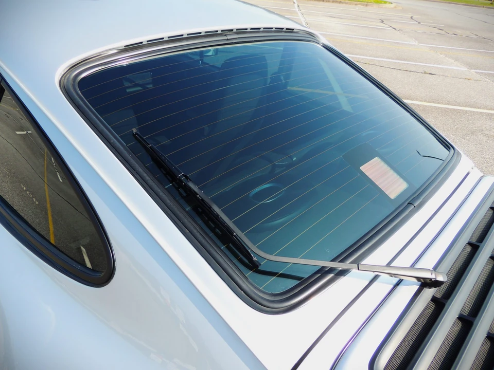 1987 Porsche 911 Carrera 3.2 - Image 26 of 31