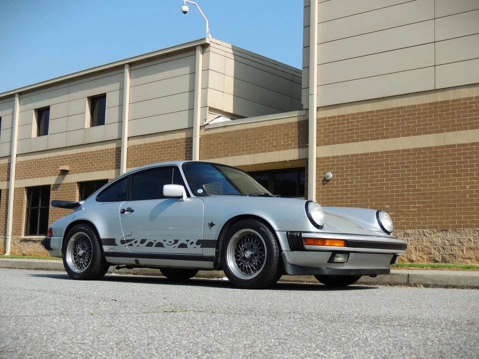 1987 Porsche 911 Carrera 3.2 - Image 12 of 31