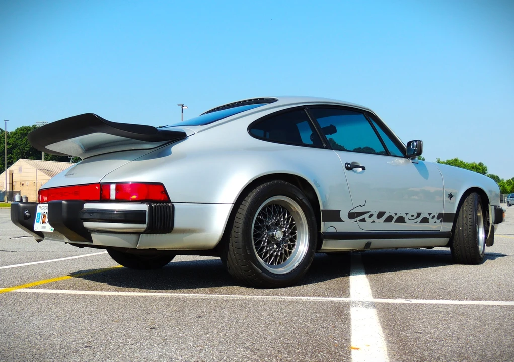 1987 Porsche 911 Carrera 3.2 - Image 8 of 31