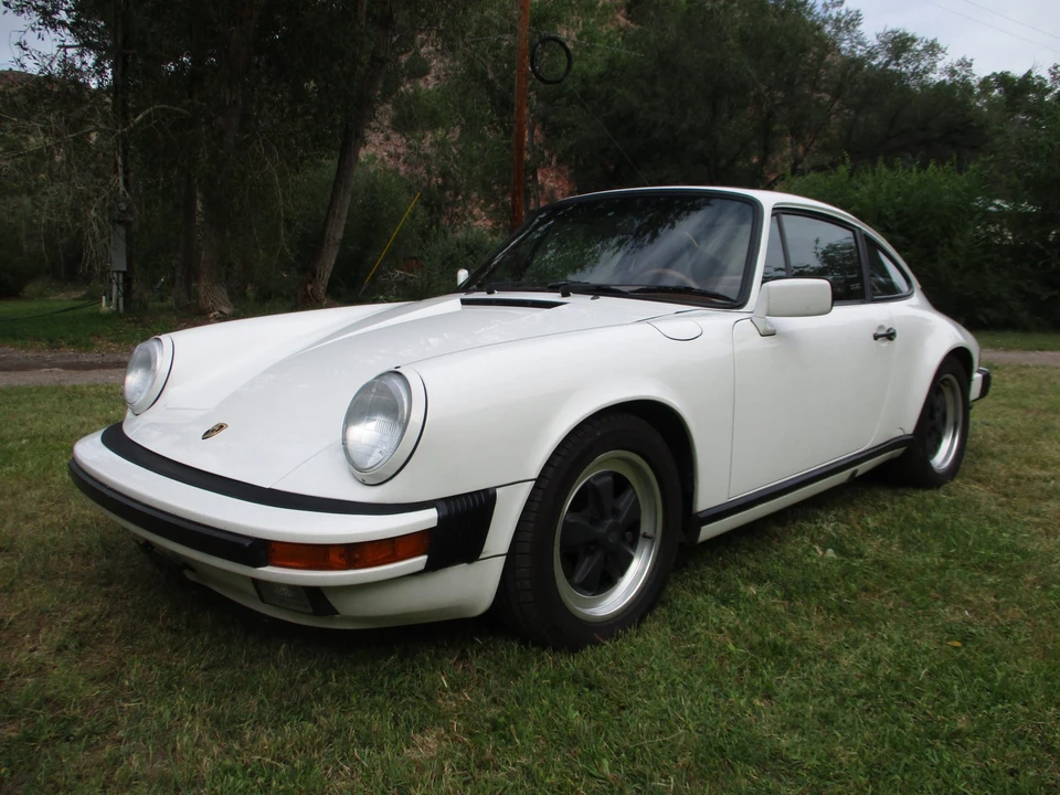 1987 Porsche 911 Carrera 3.2 - Image 2 of 31