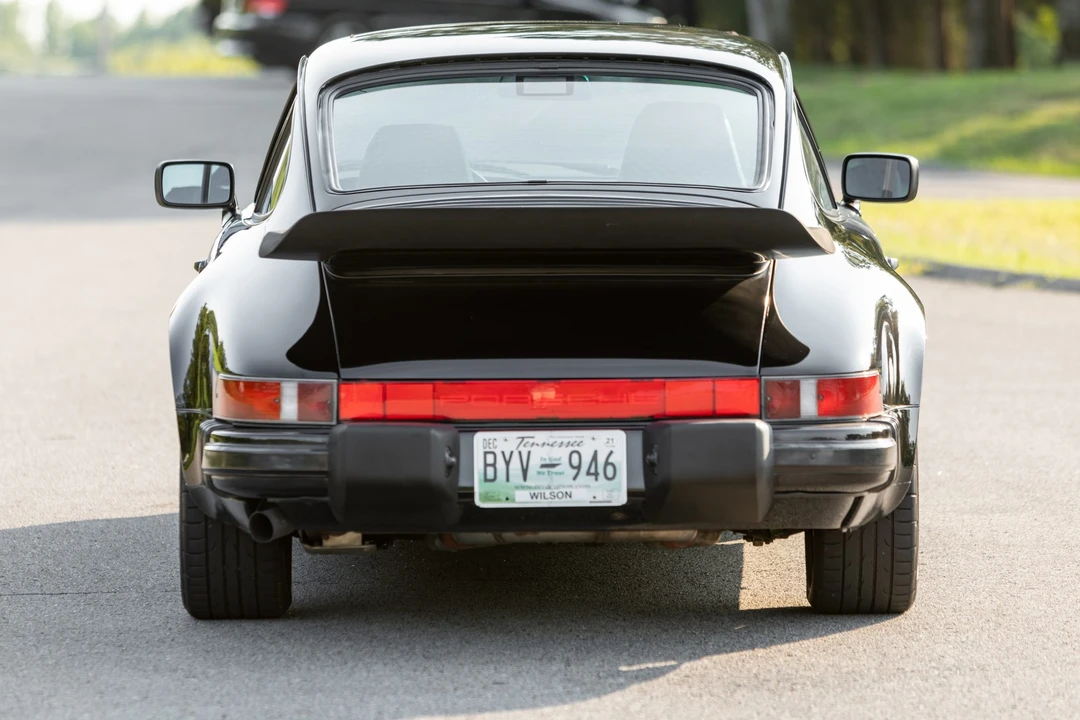 1987 Porsche 911 Carrera 3.2 - Image 4 of 31
