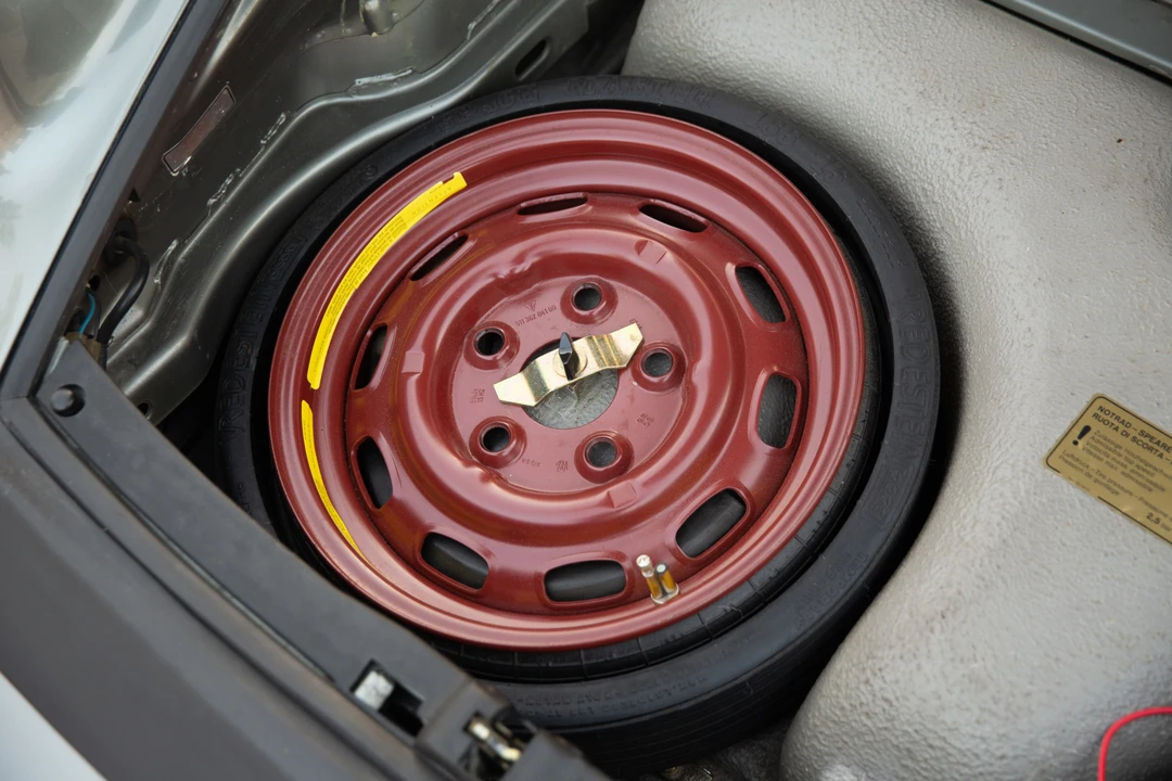 1987 Porsche 911 Carrera 3.2 - Image 11 of 31