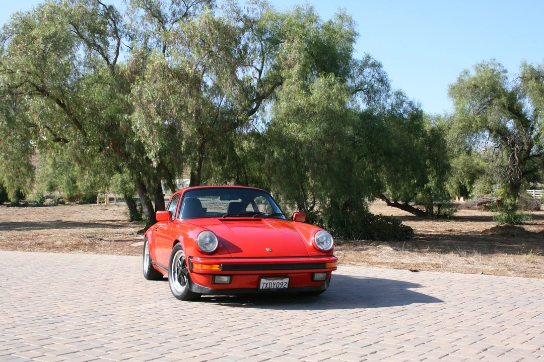 1987 Porsche 911 Carrera 3.2 - Image 28 of 31
