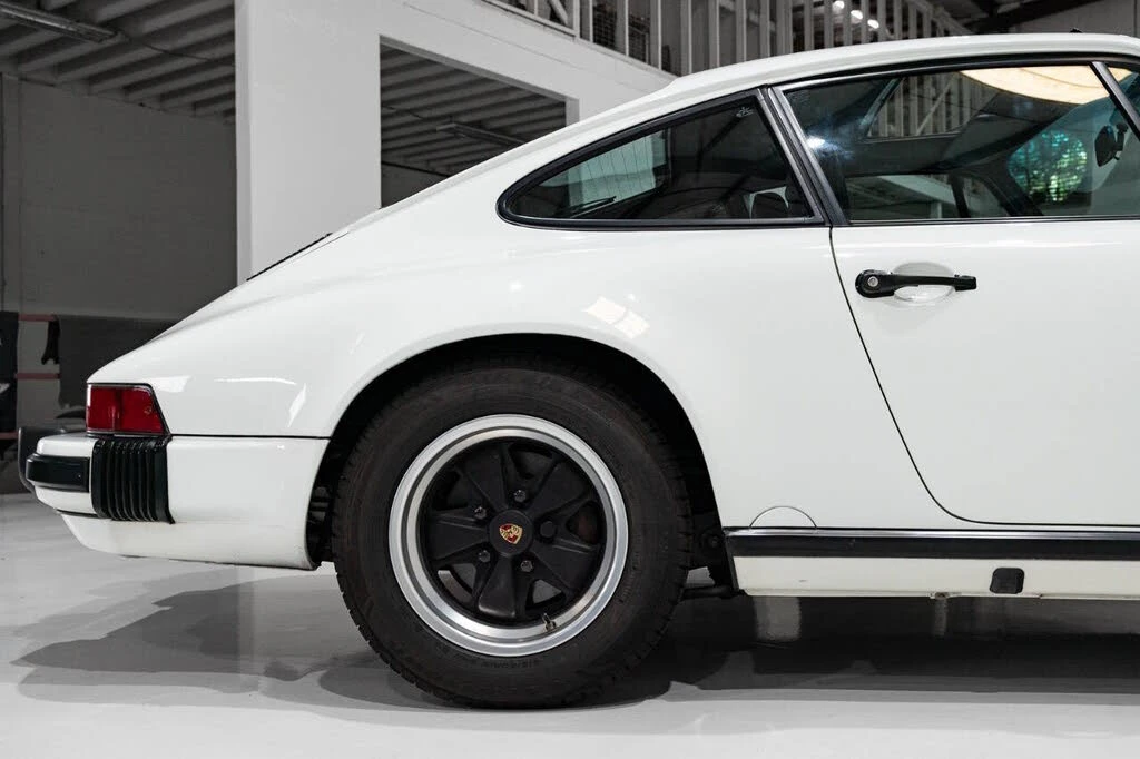 1987 Porsche 911 Carrera 3.2 - Image 15 of 31