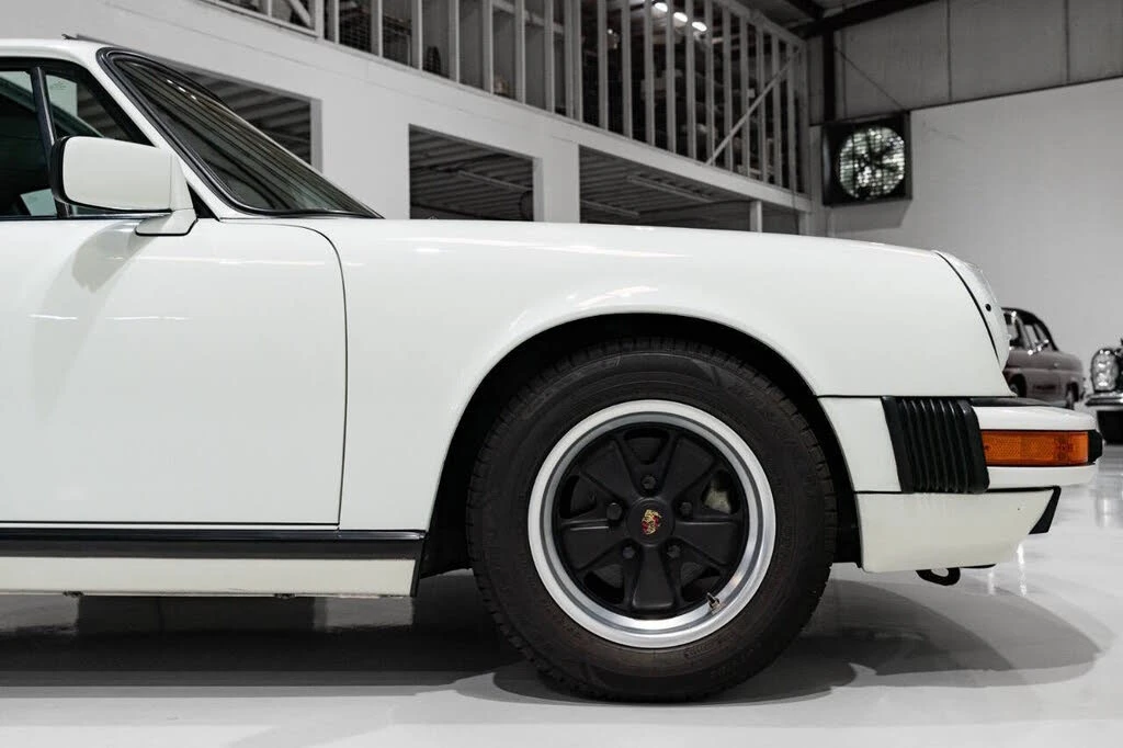 1987 Porsche 911 Carrera 3.2 - Image 16 of 31