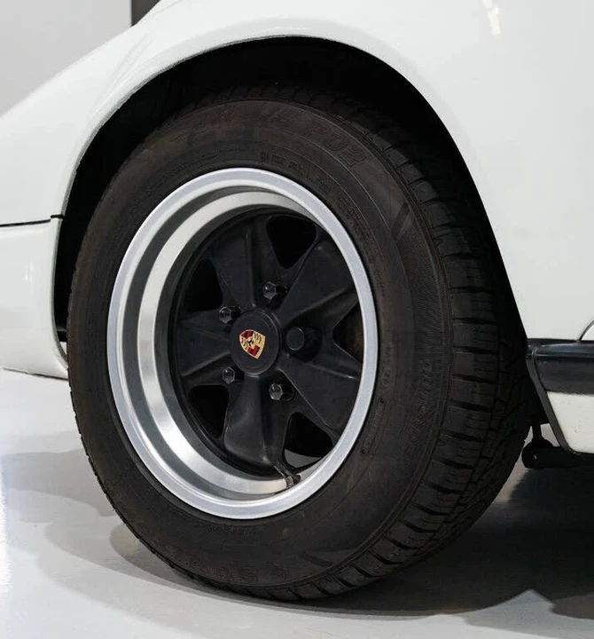 1987 Porsche 911 Carrera 3.2 - Image 17 of 31
