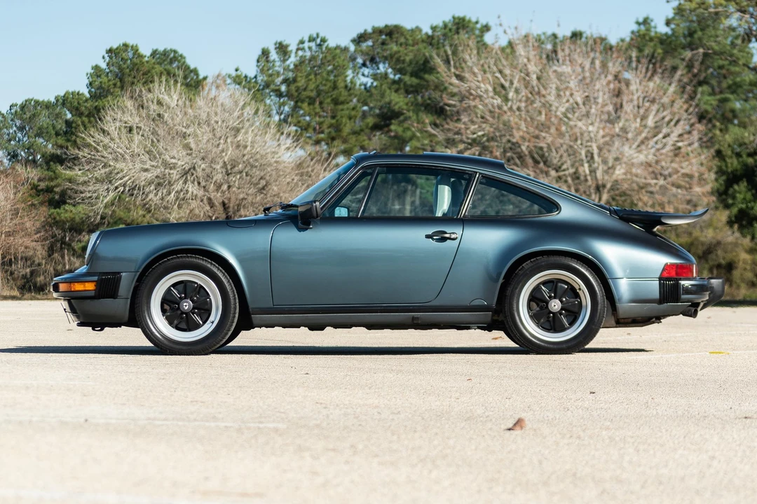 1987 Porsche 911 Carrera 3.2 - Image 2 of 31