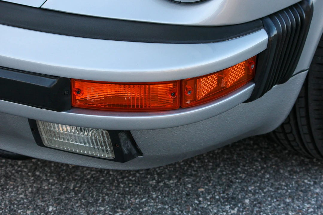 1987 Porsche 911 Carrera 3.2 - Image 24 of 31