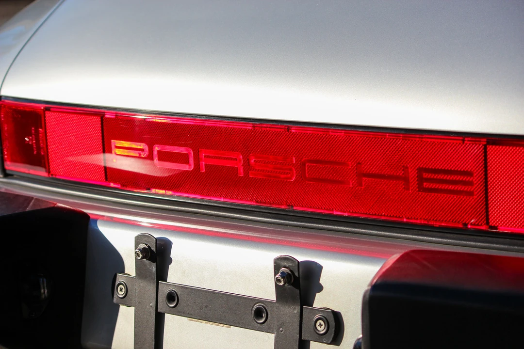1987 Porsche 911 Carrera 3.2 - Image 28 of 31