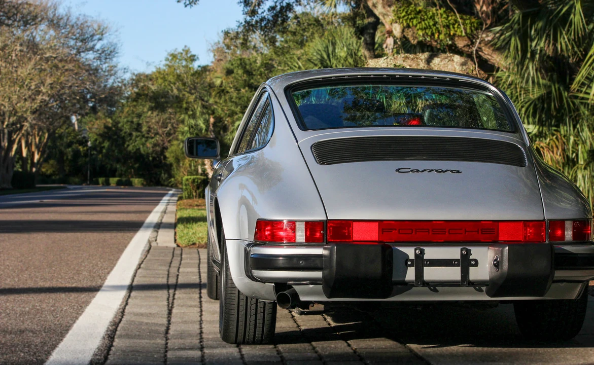 1987 Porsche 911 Carrera 3.2 - Image 9 of 31