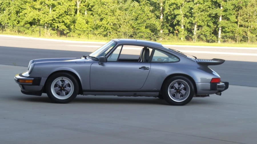 1987 Porsche 911 Carrera 3.2 - Image 2 of 31