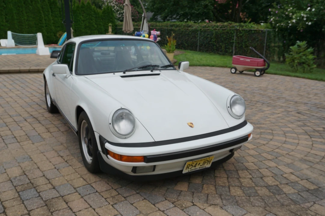 1987 Porsche 911 Carrera 3.2 - Image 18 of 31