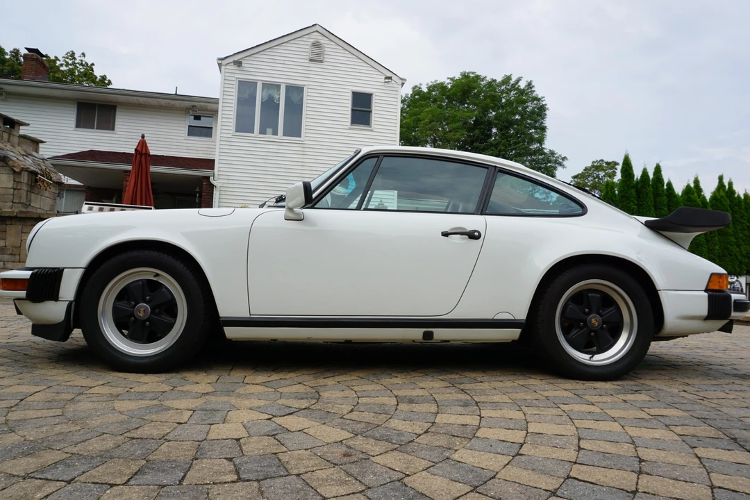 1987 Porsche 911 Carrera 3.2 - Image 4 of 31