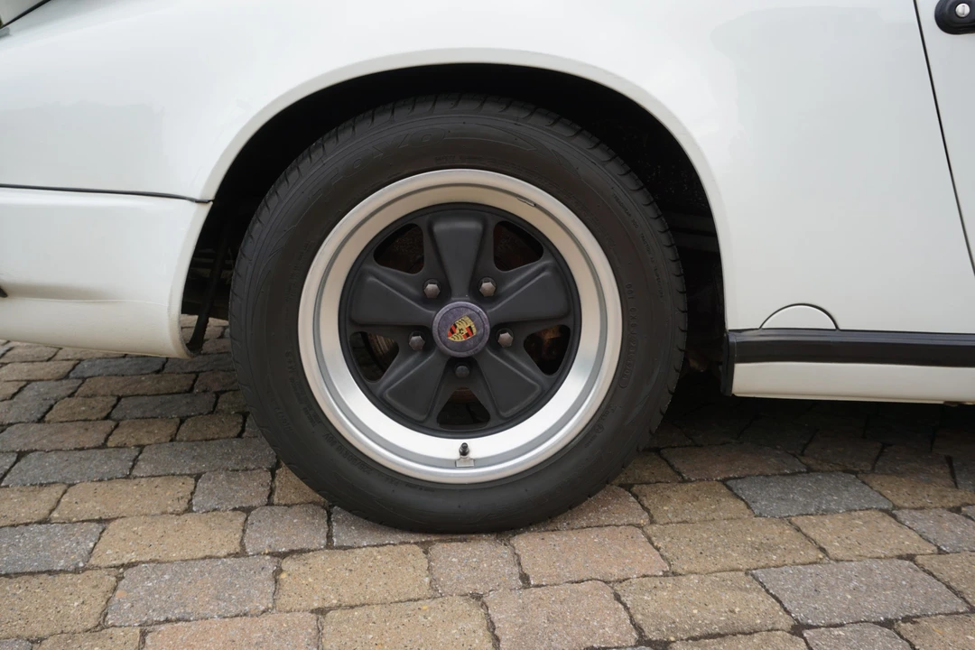 1987 Porsche 911 Carrera 3.2 - Image 26 of 31