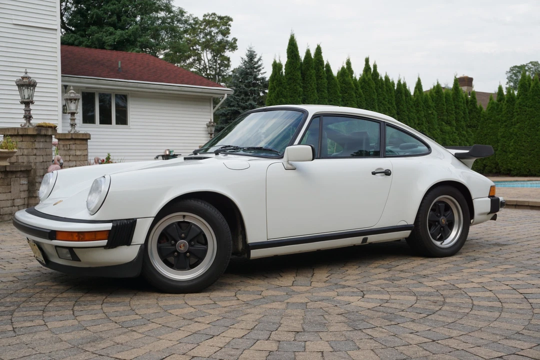 1987 Porsche 911 Carrera 3.2 - Image 2 of 31