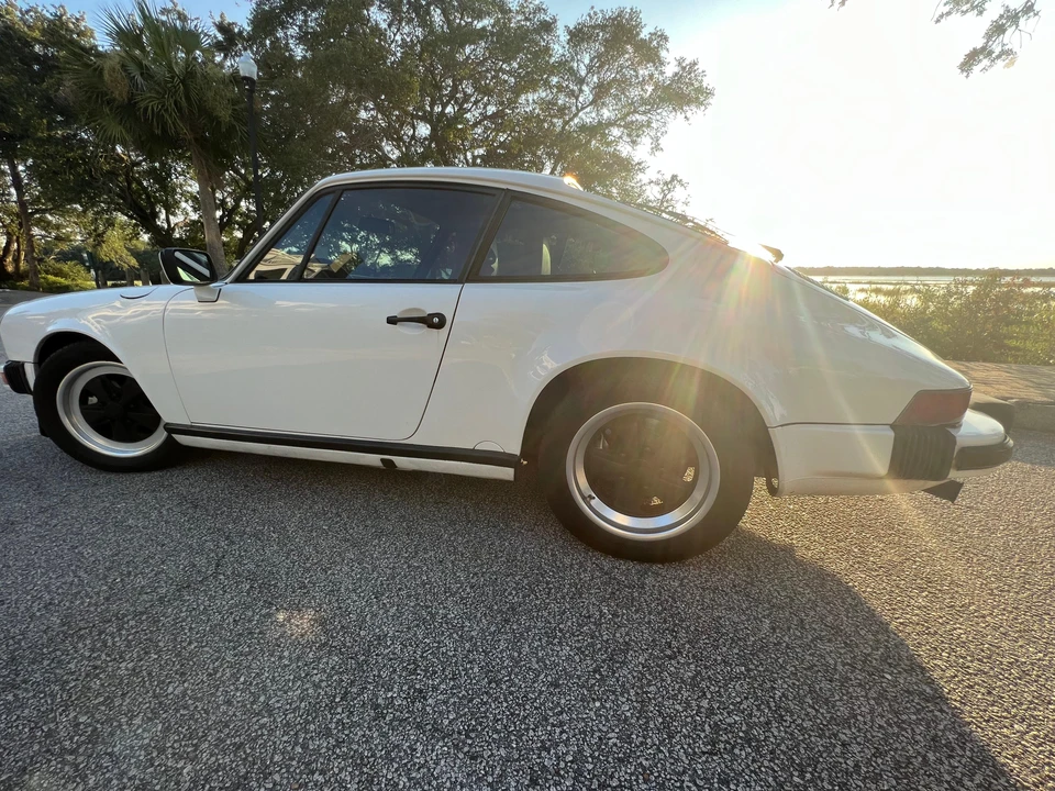 1987 Porsche 911 Carrera 3.2 - Image 12 of 31