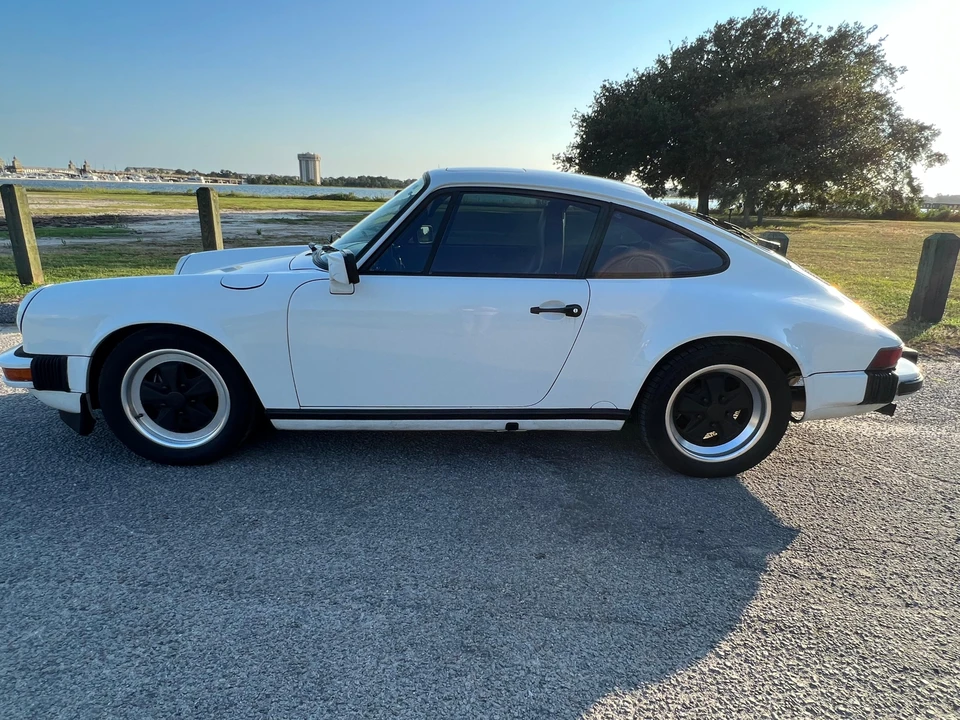 1987 Porsche 911 Carrera 3.2 - Image 10 of 31