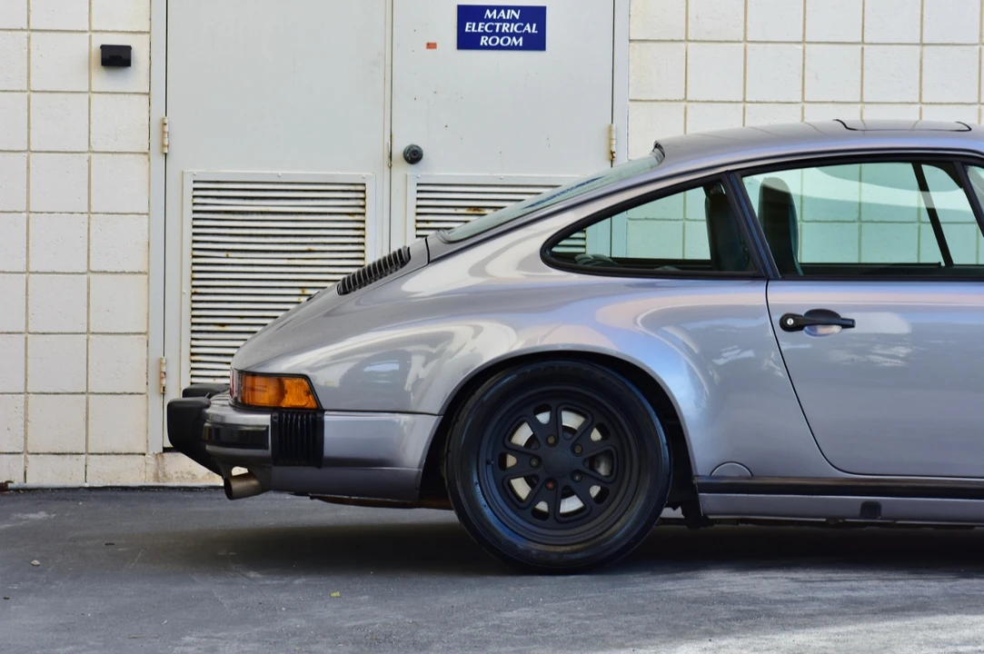 1987 Porsche 911 Carrera 3.2 - Image 15 of 31