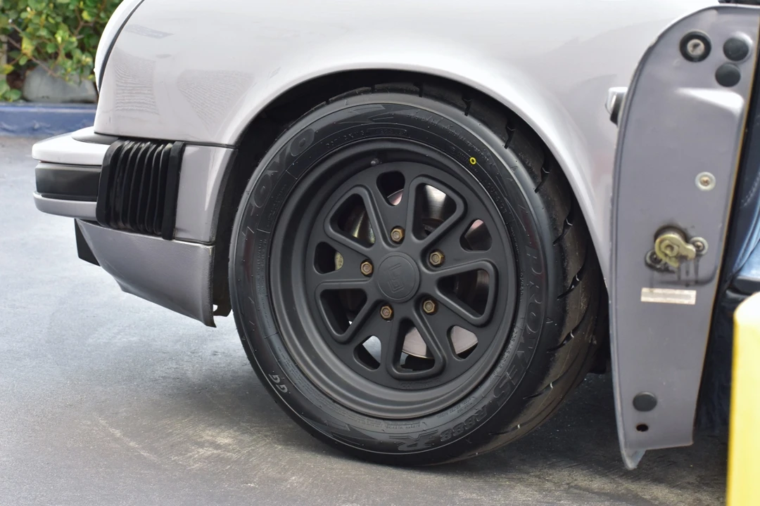 1987 Porsche 911 Carrera 3.2 - Image 24 of 31