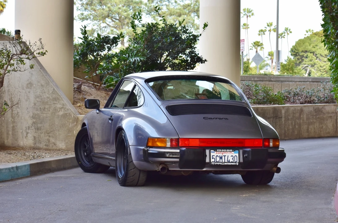 1987 Porsche 911 Carrera 3.2 - Image 12 of 31