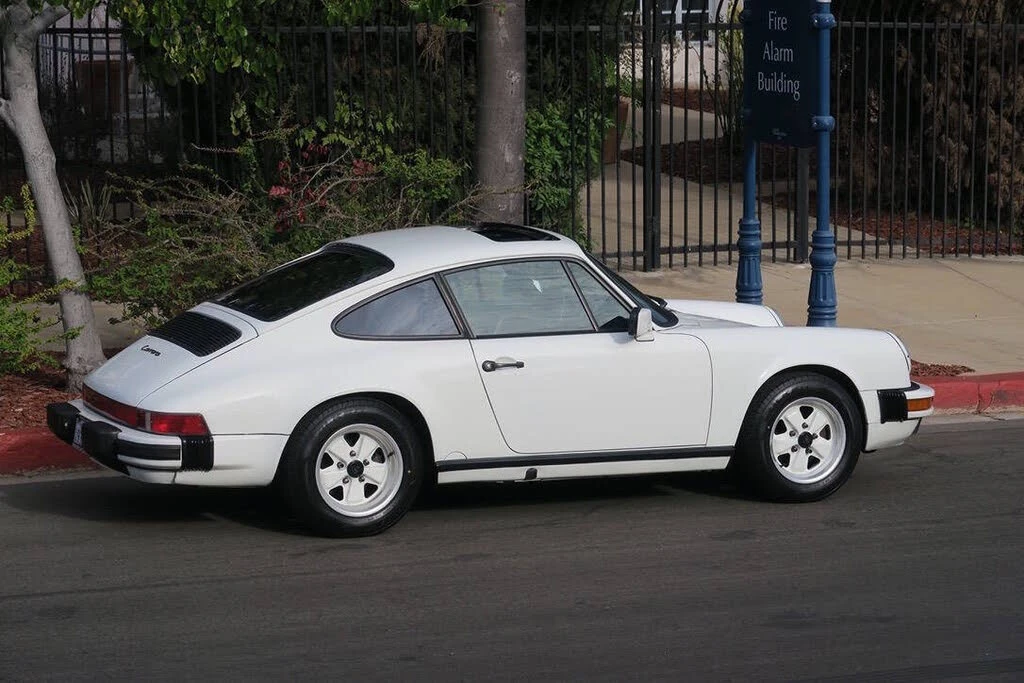 1987 Porsche 911 Carrera 3.2 - Image 4 of 31