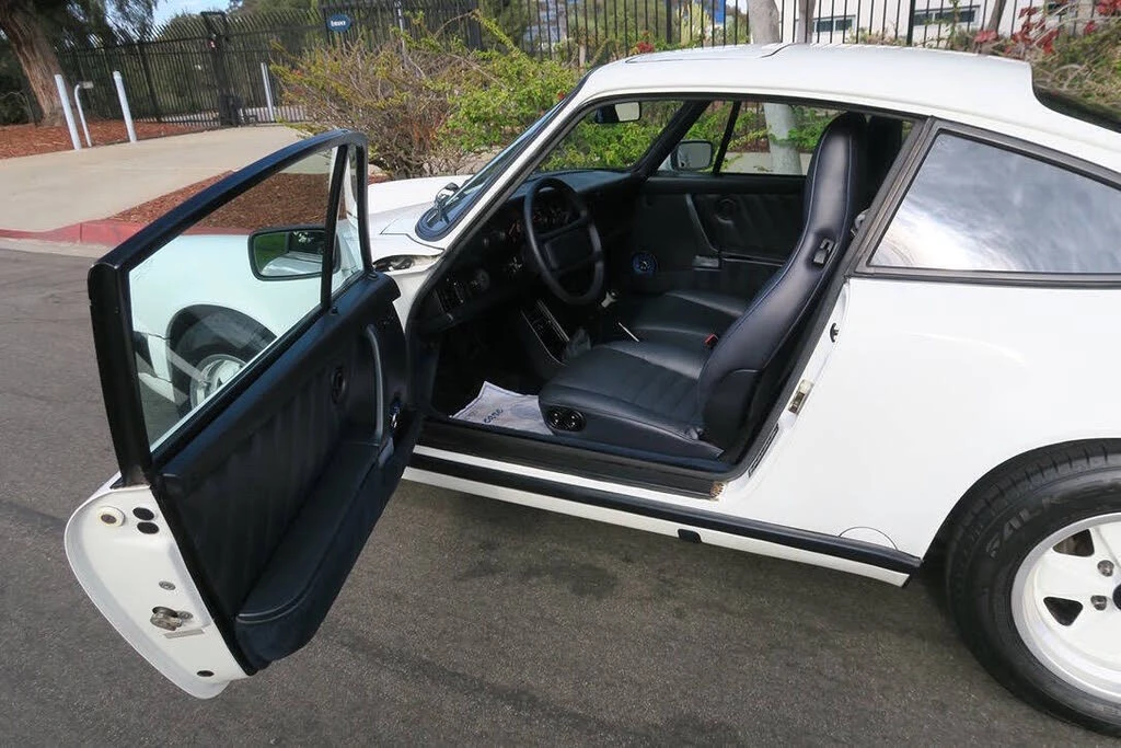 1987 Porsche 911 Carrera 3.2 - Image 27 of 31