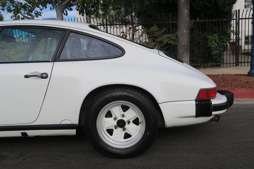 1987 Porsche 911 Carrera 3.2 - Image 11 of 31