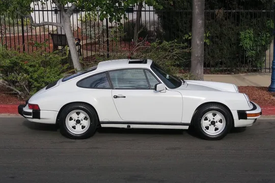 1987 Porsche 911 Carrera Coupe