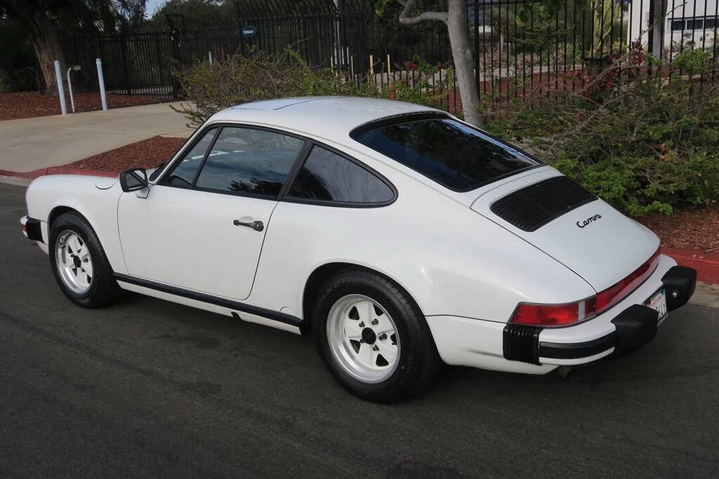 1987 Porsche 911 Carrera 3.2 - Image 17 of 31